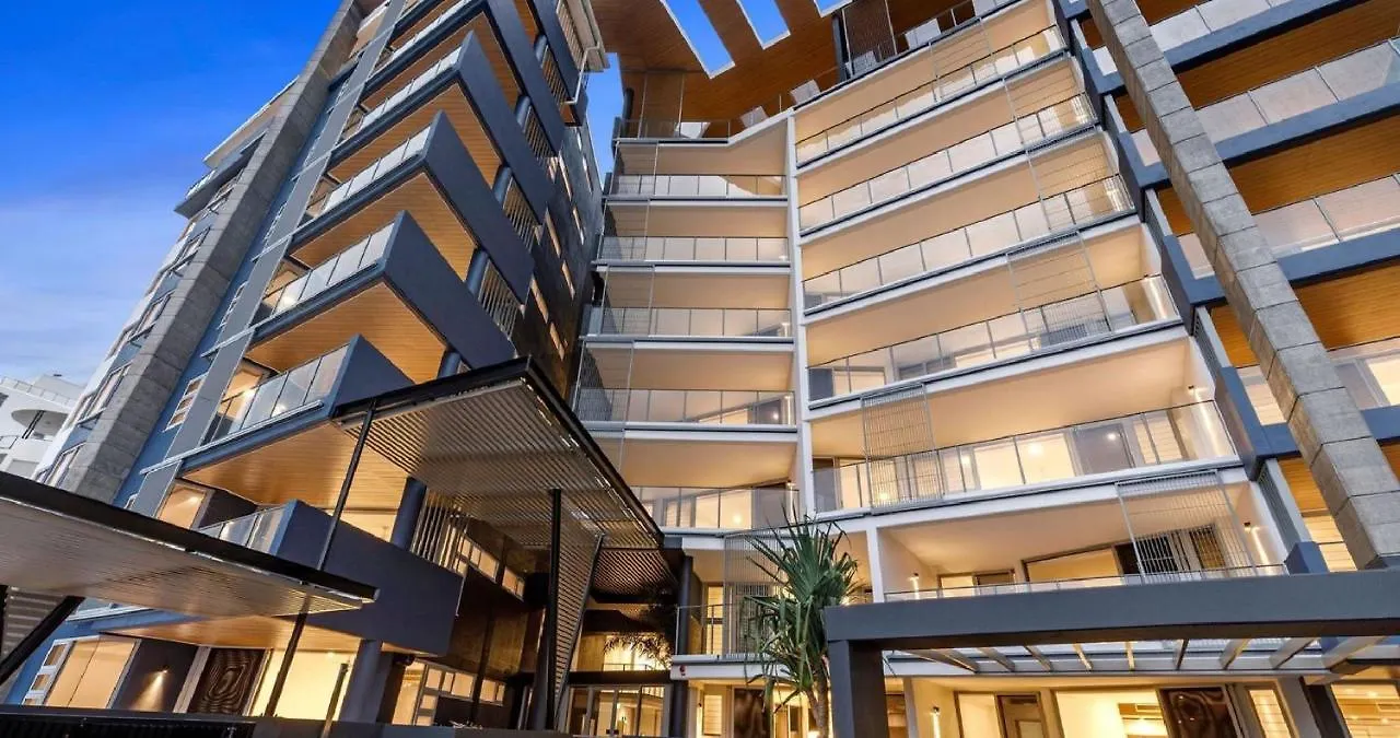 아파트 Beach Life - Luxe Beachfront Apt 알렉산드라헤드랜드